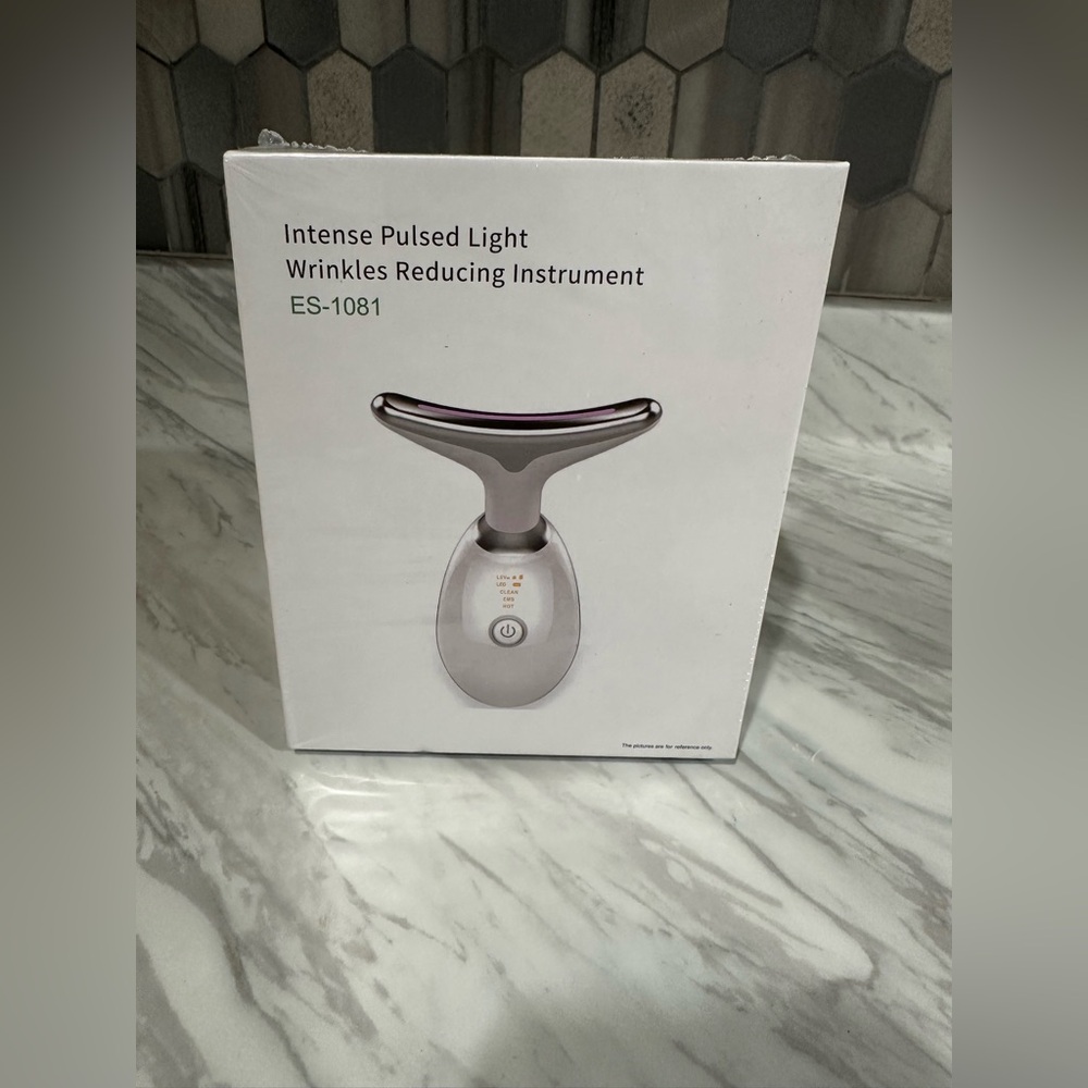 Intense Pulsed Light Wrinkle Reducing Instrument